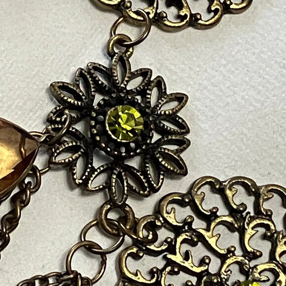 Victorian-styled Fashion Costume Necklace Goth Pinwheel Tear Drop Chain - Picture 4 of 10